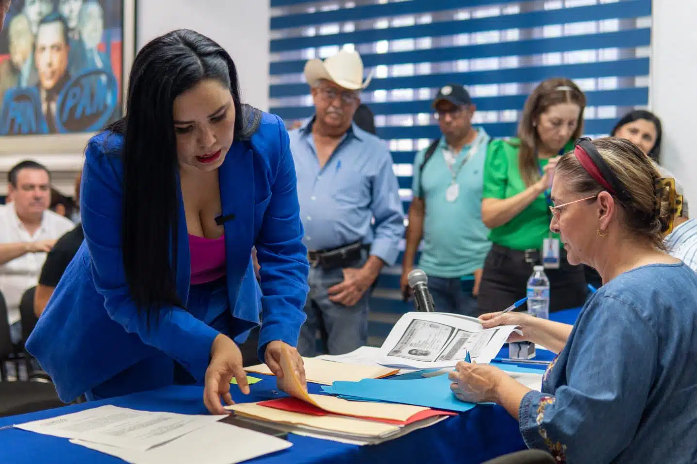 Registro de Vanessa Sánchez por la dirigencia del PAN Sinaloa