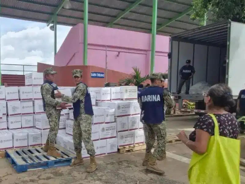 Semar distribuye más de 5 mil despensas en Acapulco tras huracán “John”