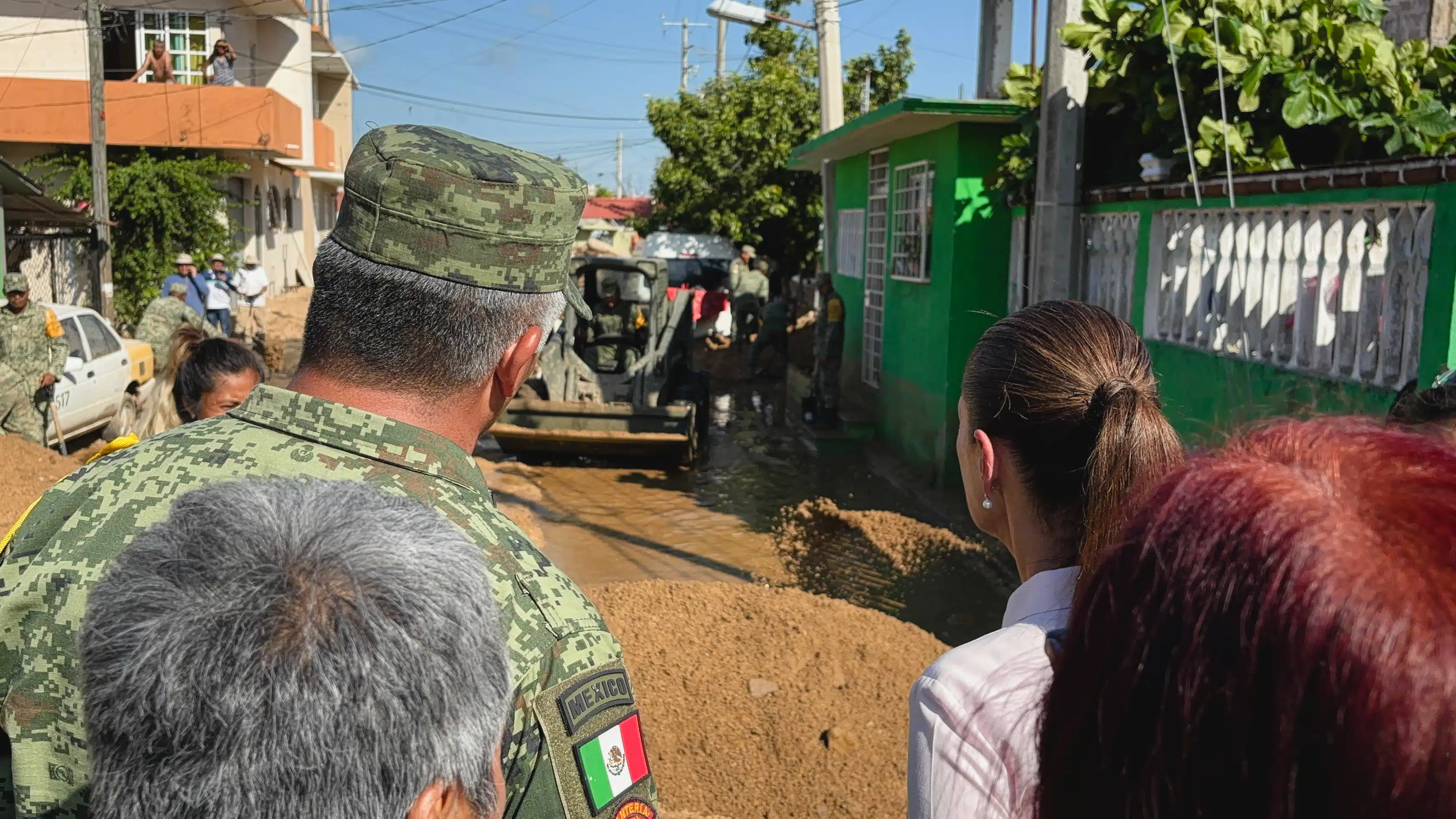 Supervisa Claudia Sheinbaum atención a damnificados en Acapulco por el huracán John