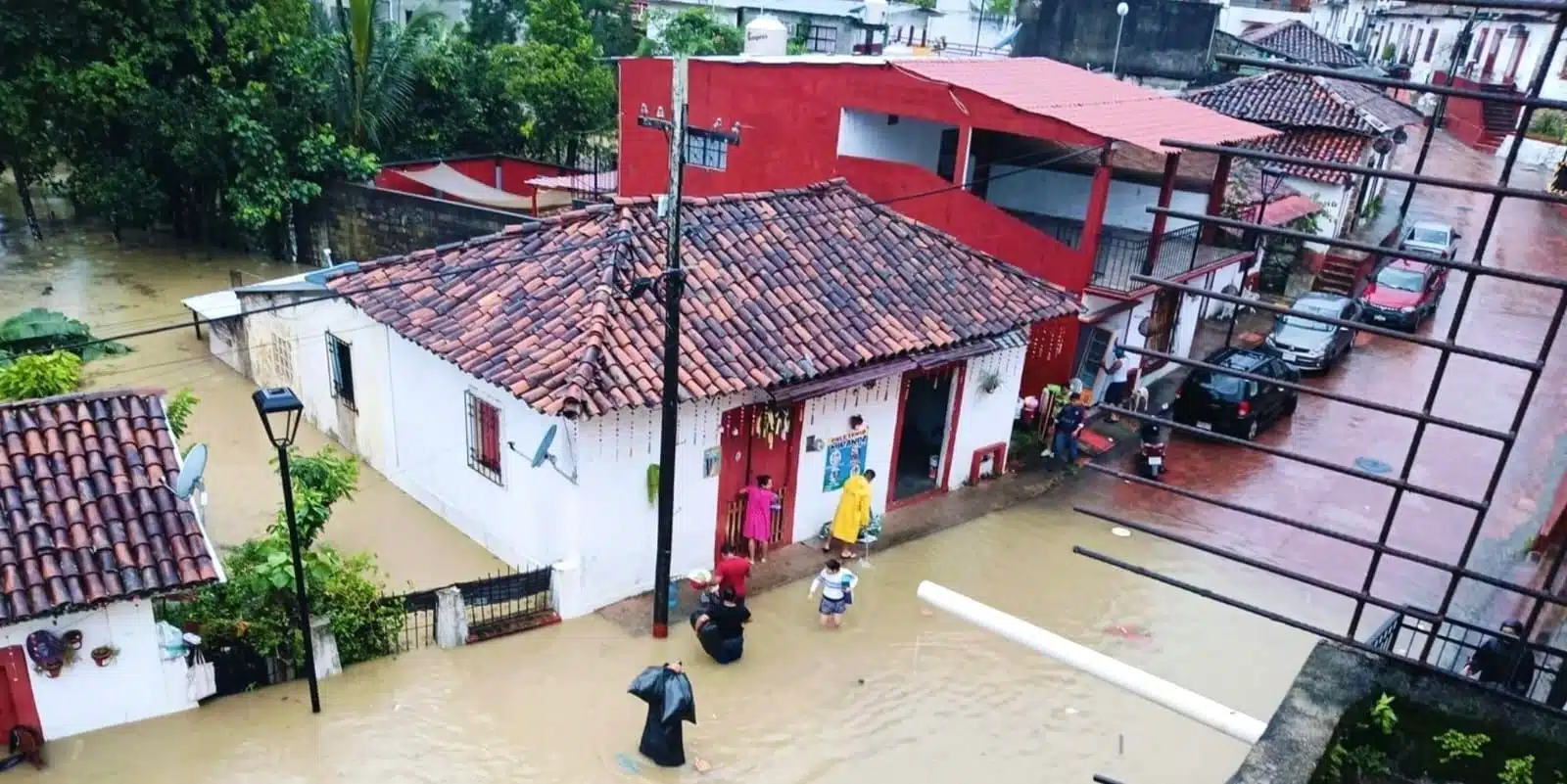 Tabasco suspende clases ante el riesgo de inundaciones por lluvias