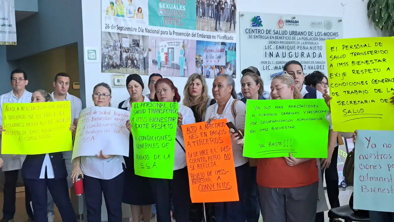 Trabajadores de Salud protestan contra el IMSS-Bienestar en Los Mochis