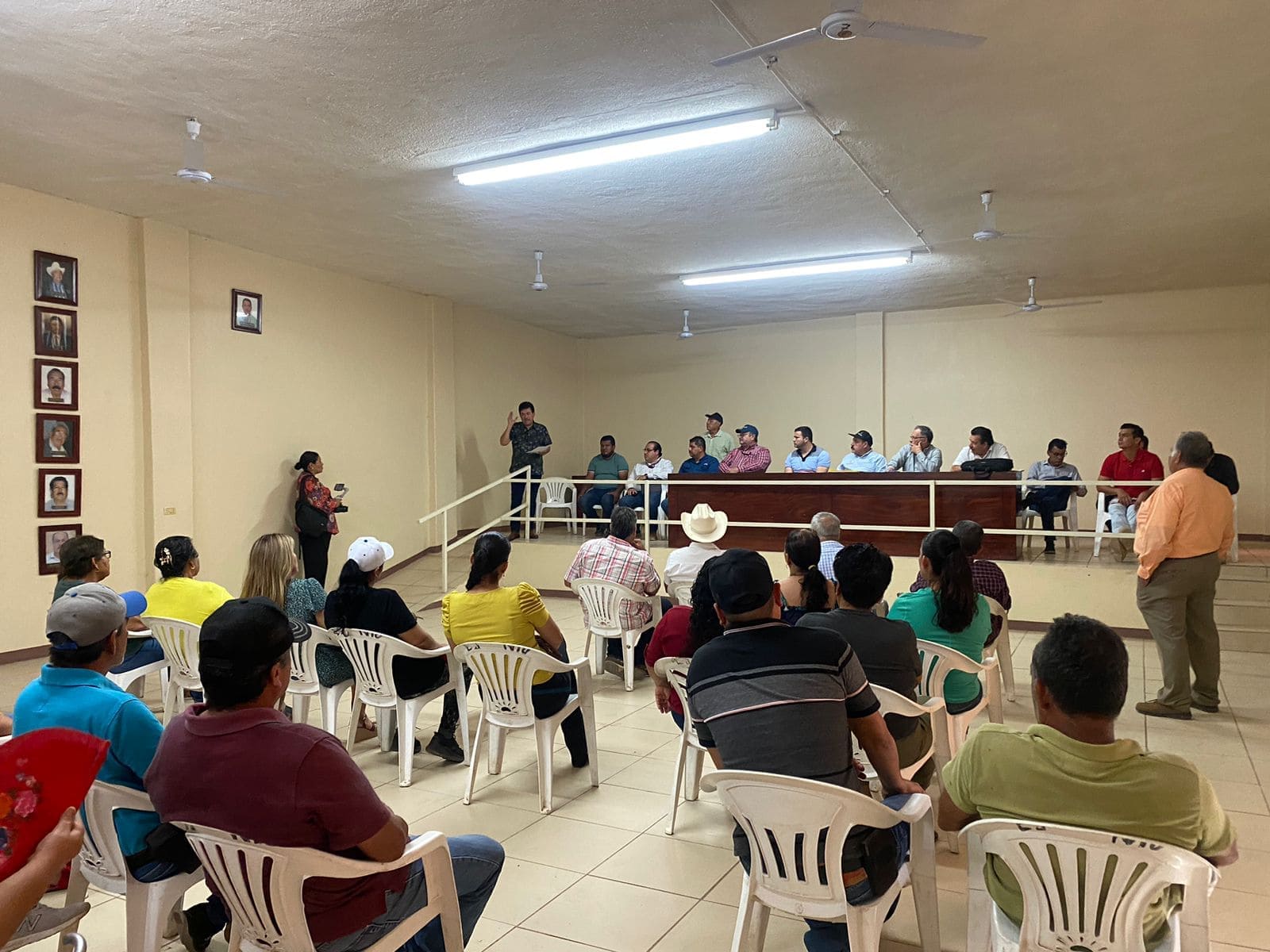 Conagua, Ceapas y Jumapag se reunieron con los vecinos inconformes por lo que plantearon dos vías; hubo acuerdos y en no más de tres días el ejido de Nío presentará propuestas de terrenos para la reubicación