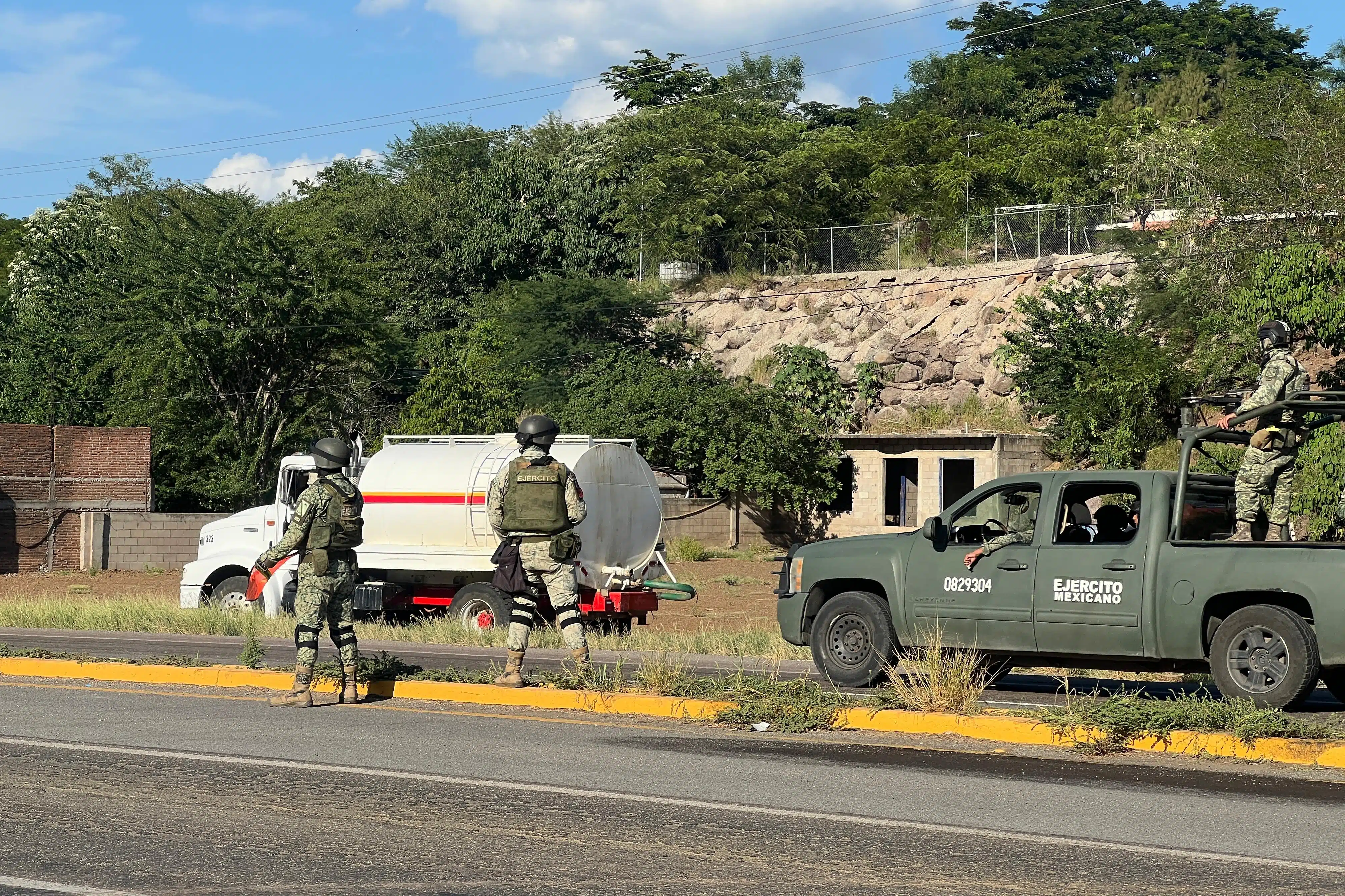 Los reportes se recibieron esta tarde sobre la carretera libre Culiacán-Mazatlán