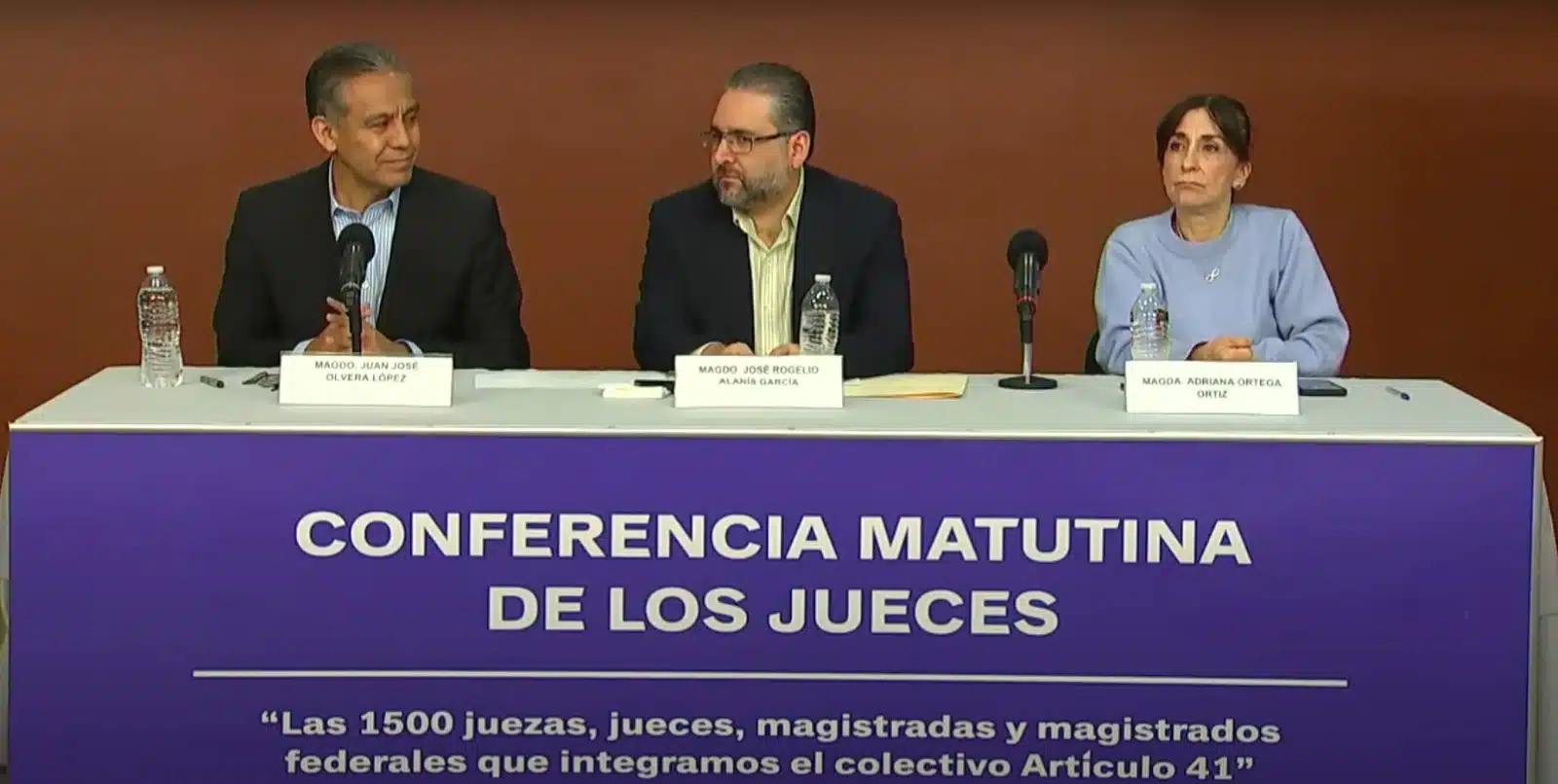 Conferencia matutina de los jueces