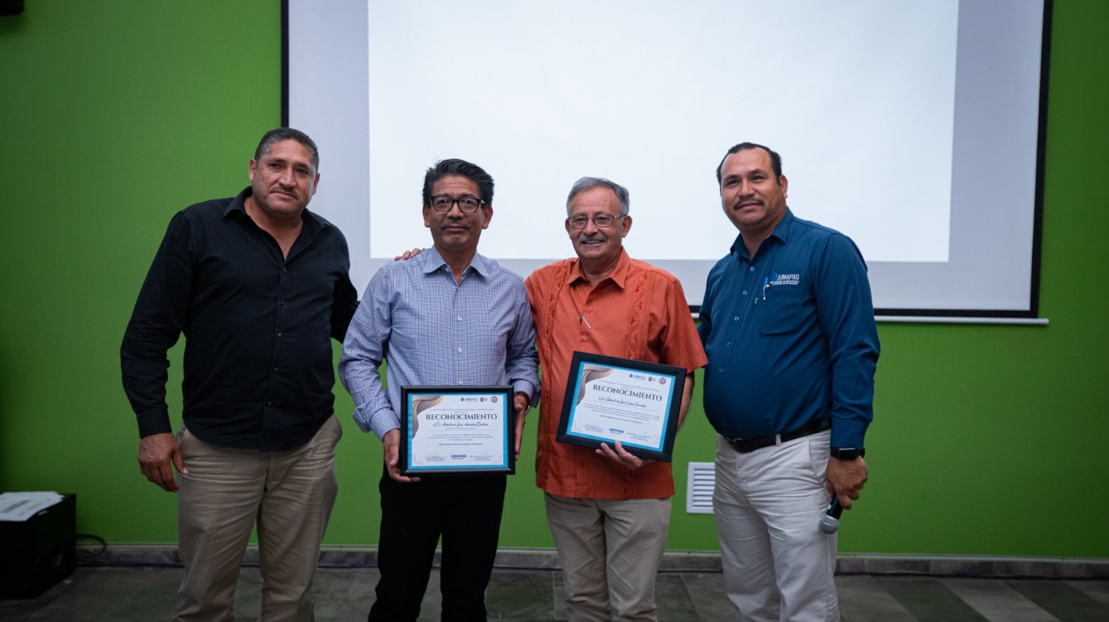 Alaclde de Guasave y trabajadores de la Jumapag
