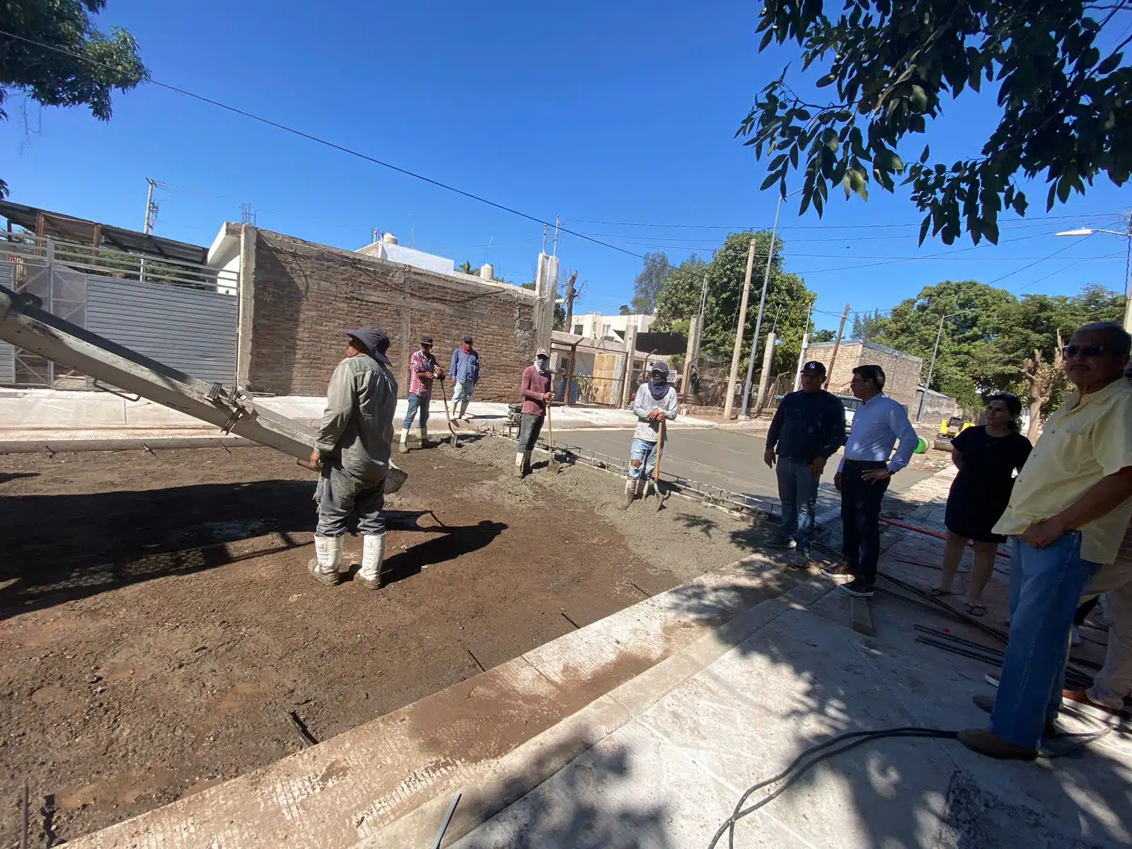 obras de pavimentación de calles en Guasave