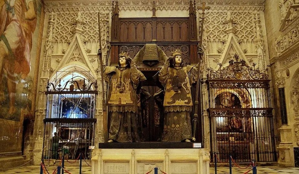 Tumba de Cristóbal Colón en Sevilla, España