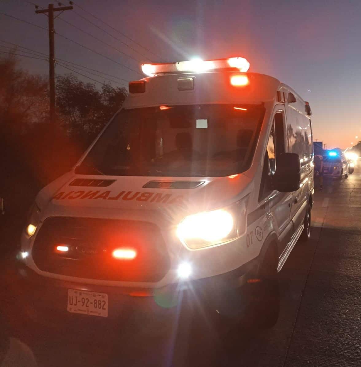 Sujetos atacan con navajas a un joven