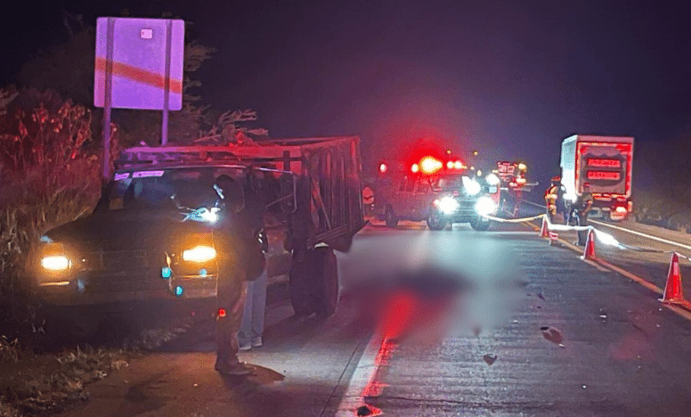 Elementos de la Guardia Nacional aseguran el kilómetro de la autopistas tras el accidente