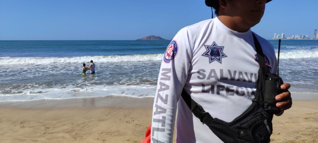 Advierten de oleaje elevado este fin de semana en playas de Mazatlán