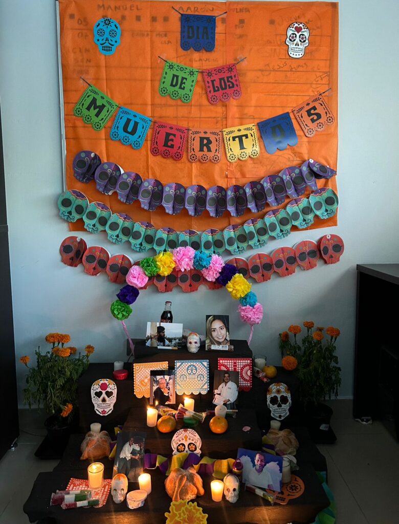 Altar dedicado a los compañeros de RSN que se adelantaron en el camino.