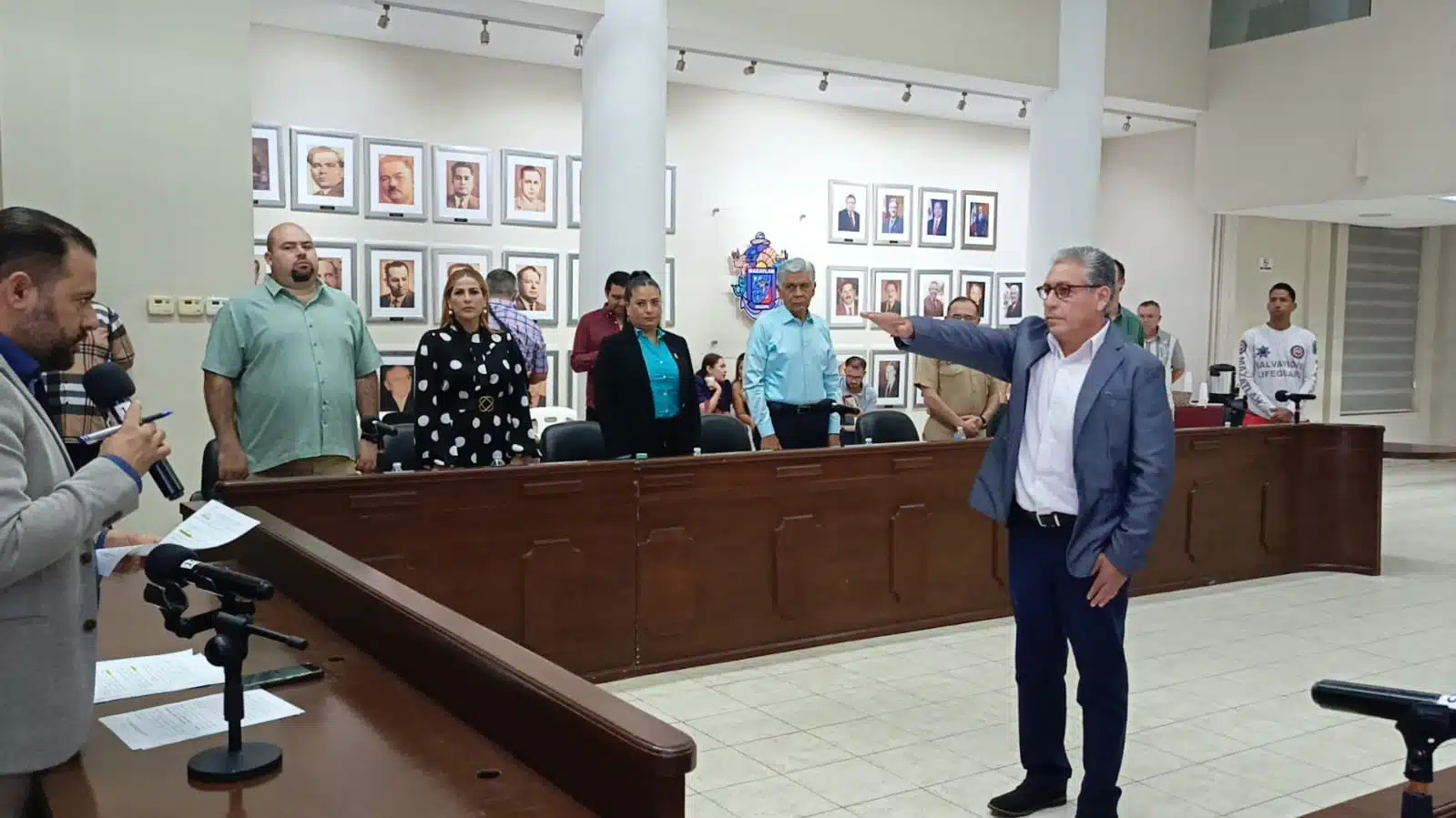 Toma de protesta de Ángel García Contreras como titular de la Operadora y Administradora de Playas de Mazatlán.