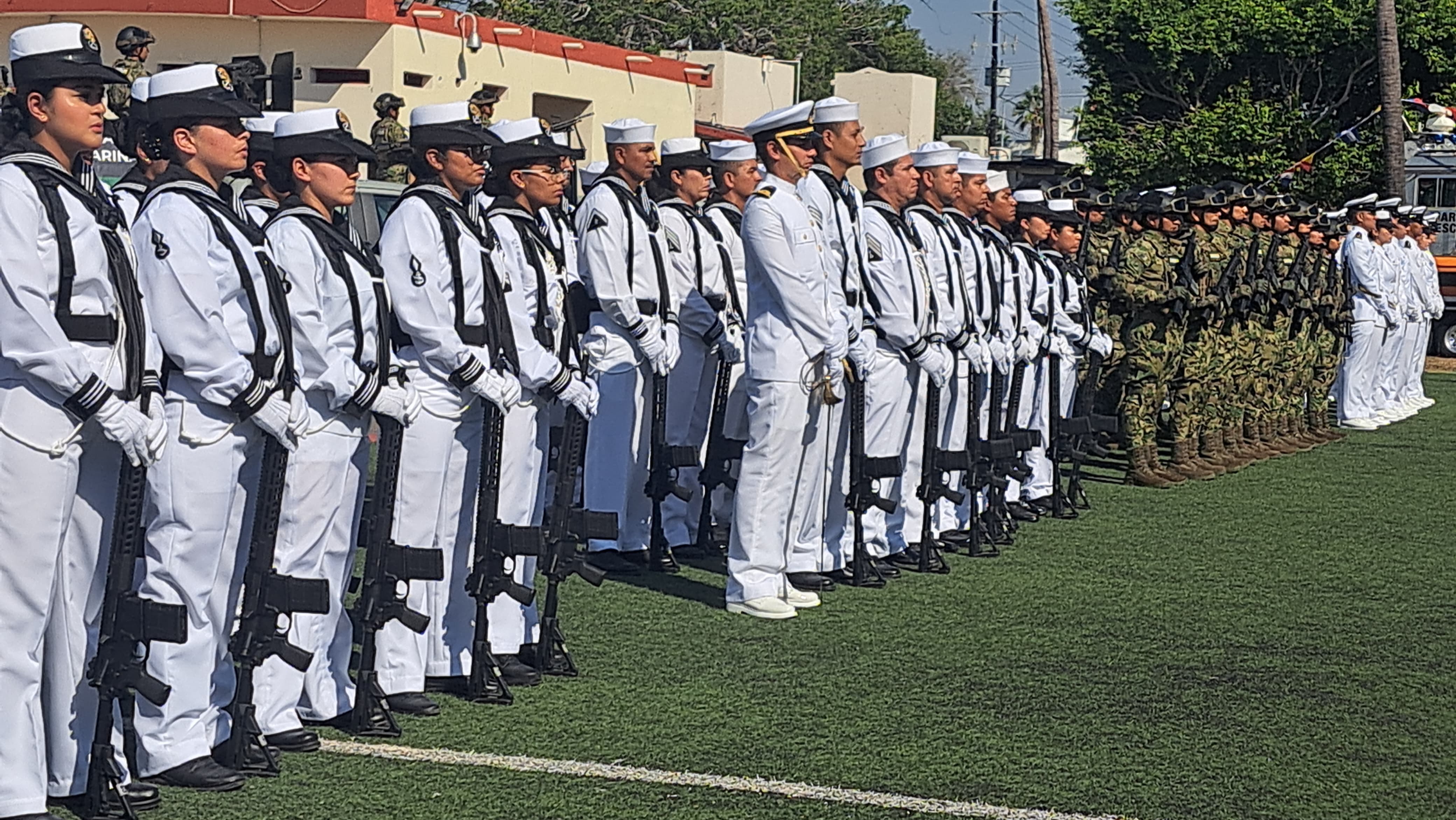 Armada conmemora el 199 aniversario de su creación