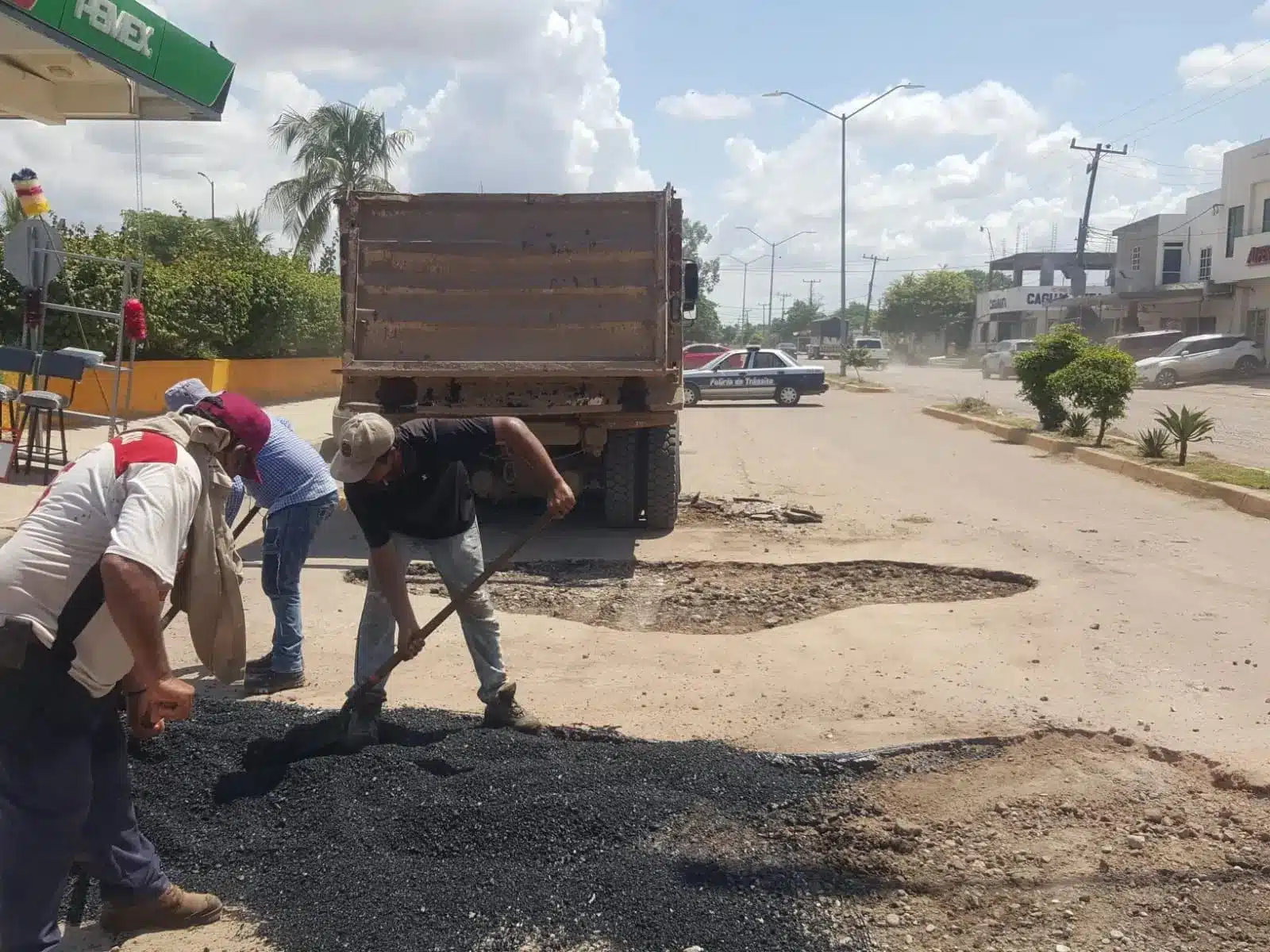 Trabajos de bacheo en la administración del exalcalde Martín Ahumada Quintero - Imagen ilustrativa