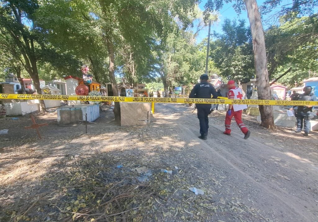 Asesinan a balazos a hombre en el panteón 21 de Marzo en Culiacán