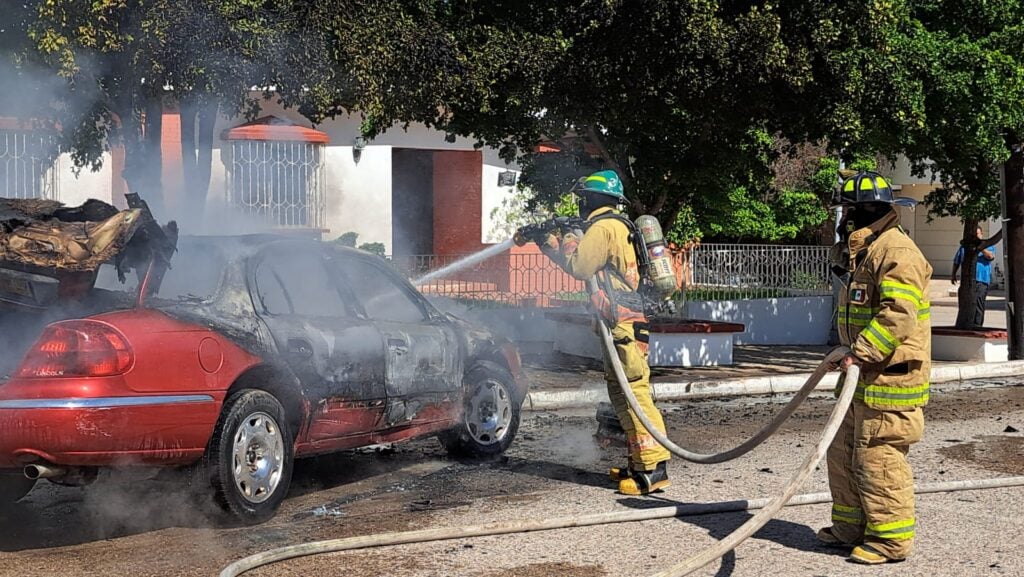 Bomberos de Guamúchil llama a empresas a sumarse a colecta