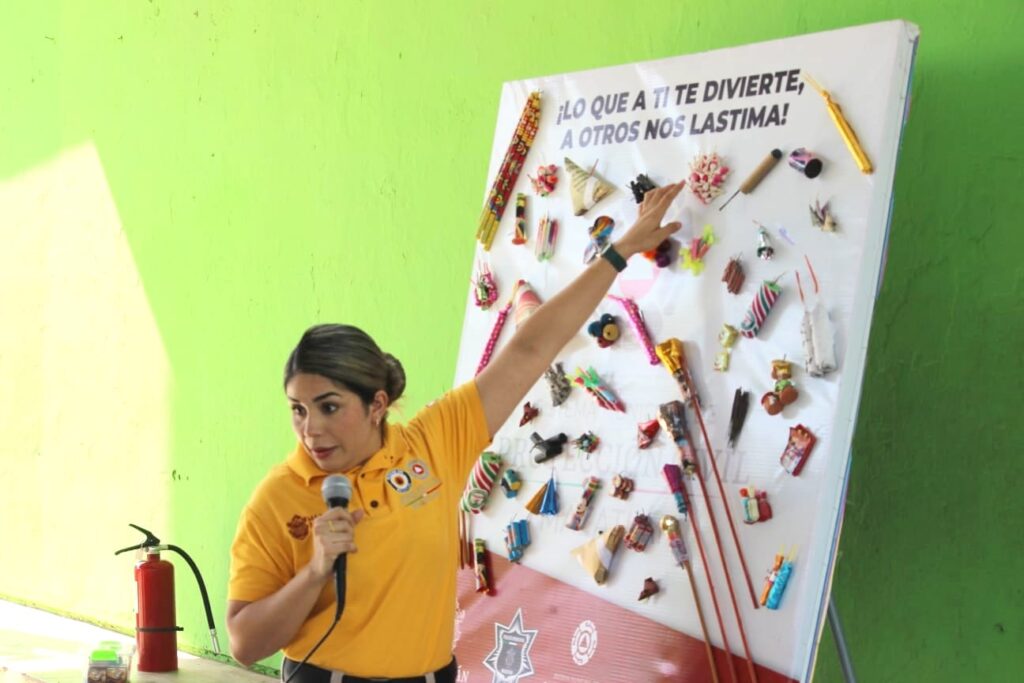 Campaña preventiva “Mejor sin Pirotecnia” en escuela primaria de Mazatlán