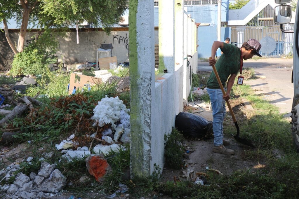 Campaña para combatir el dengue en Mazatlán.