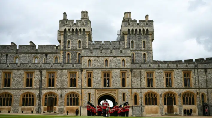 ¿Familia Real en peligro? Sujetos encapuchados irrumpen en el Castillo de Windsor y roban vehículos