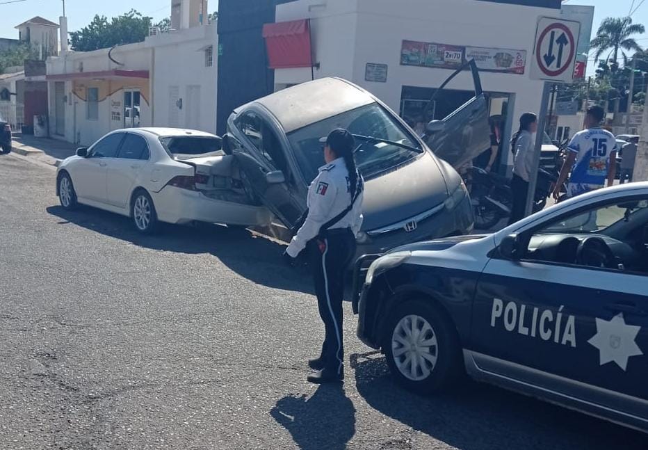 Agente de la Policía Municipal en el lugar de los hechos.