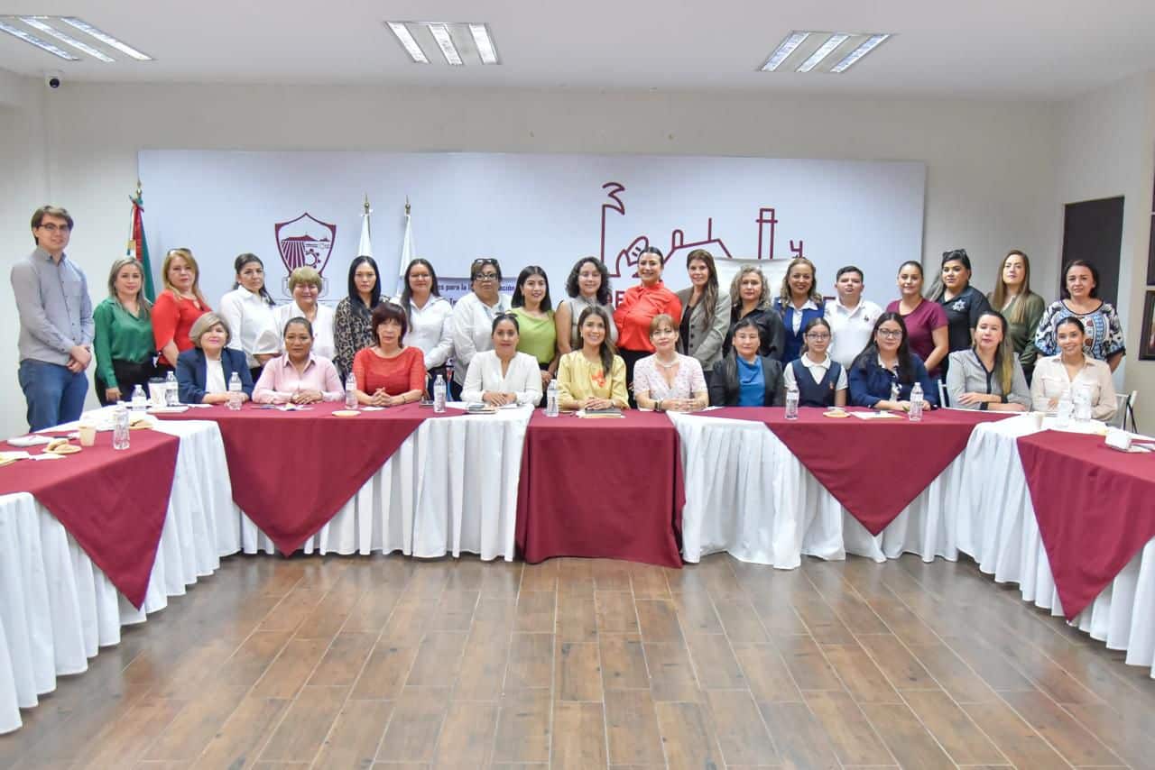 Crean en Ahome Grupo Municipal para prevenir embarazos en adolescentes.