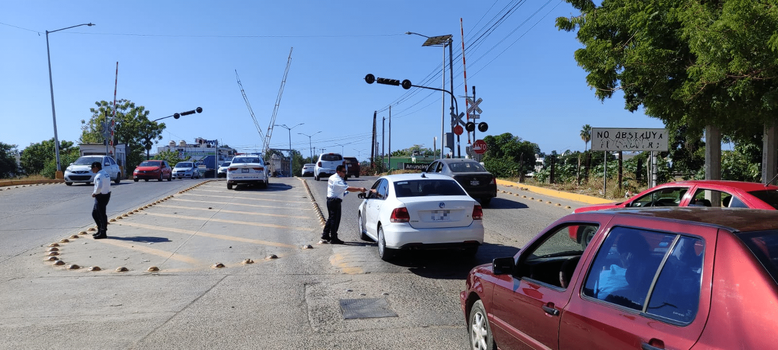 cruce ferroviario Avenida Santa Rosa en Mazatlán