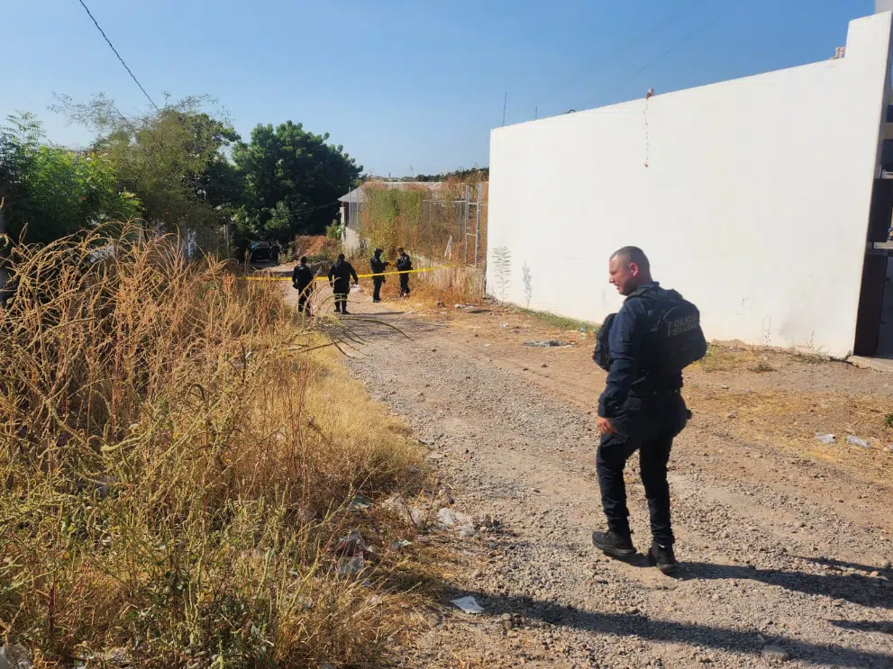 En el mismo lugar: hallan a hombre asesinado y esposado en Los Huizaches, en Culiacán