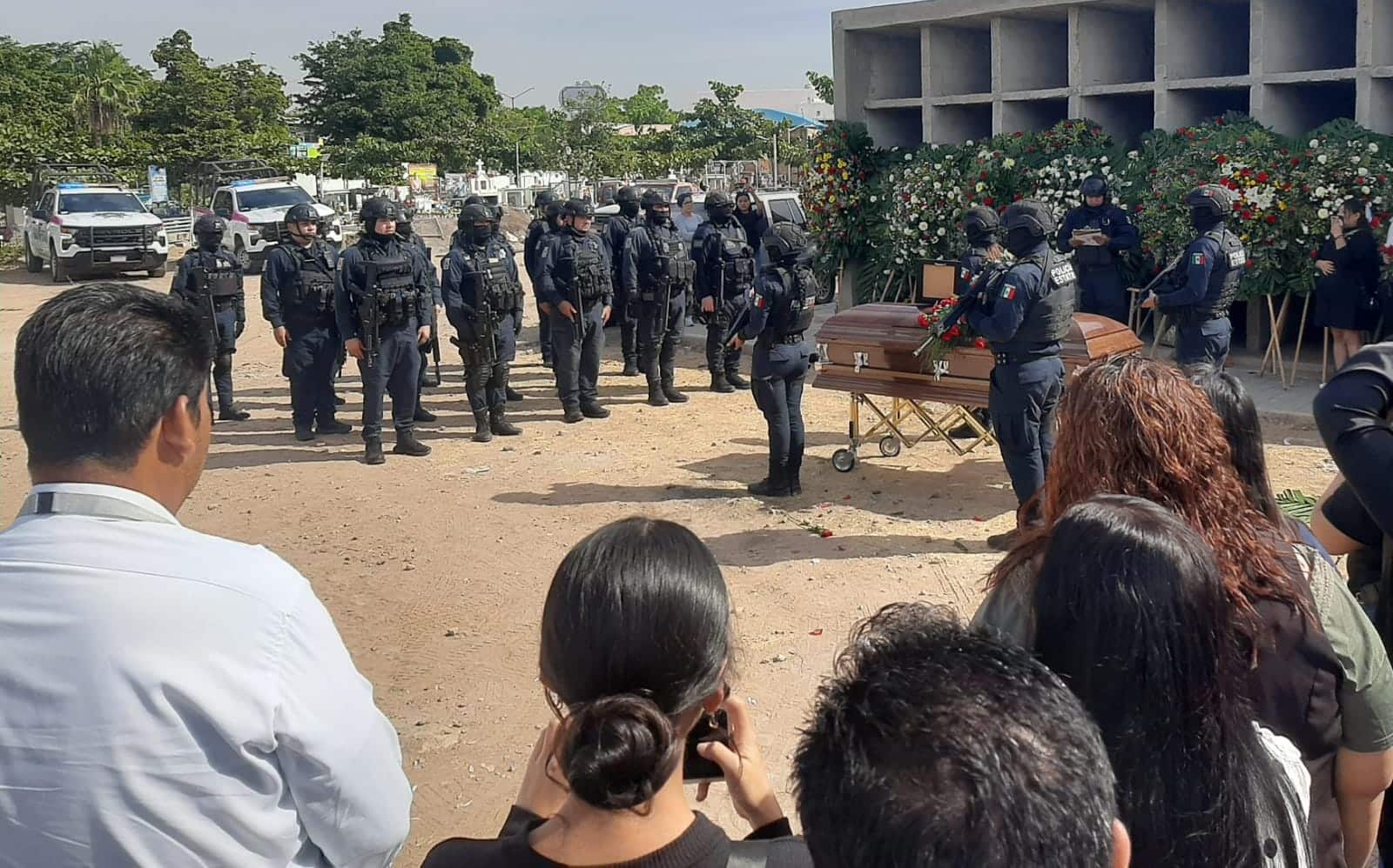 Despiden con honores a Héctor Gabriel, policía Asesinado en El Quemadito, Culiacán