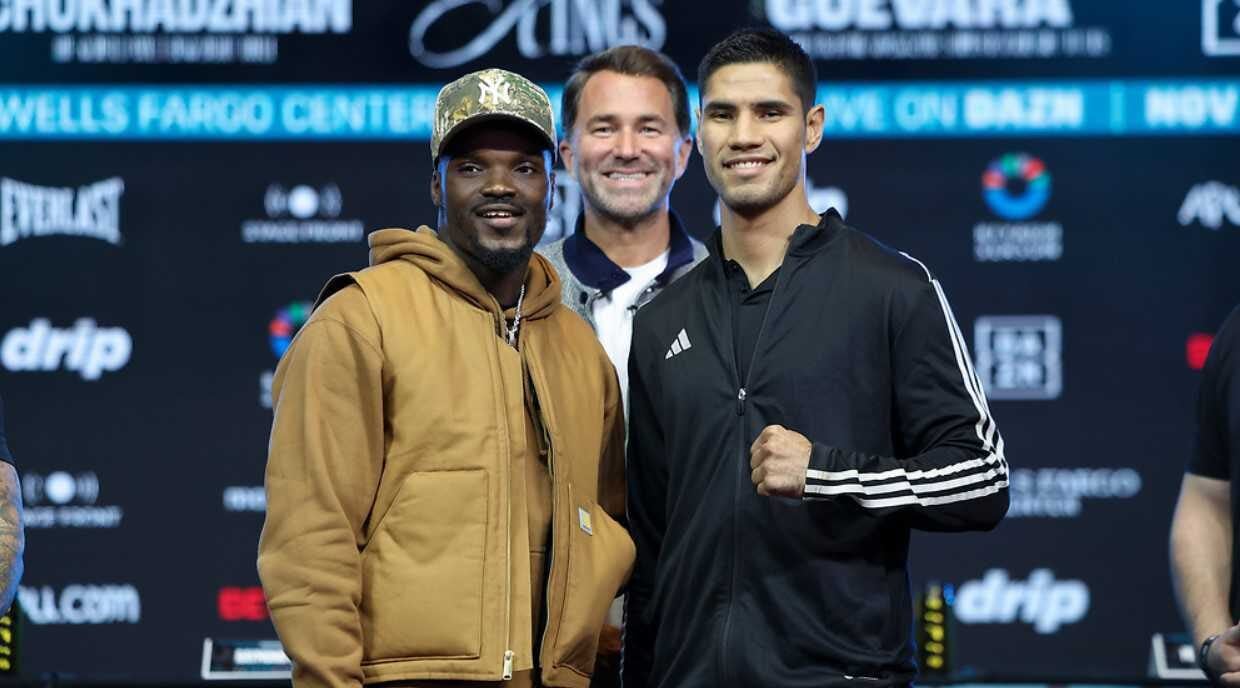 El estadounidense Khalil Coe y el sinaloense Manuel Gallegos, en el cara a cara, previo a su combate de este sábado