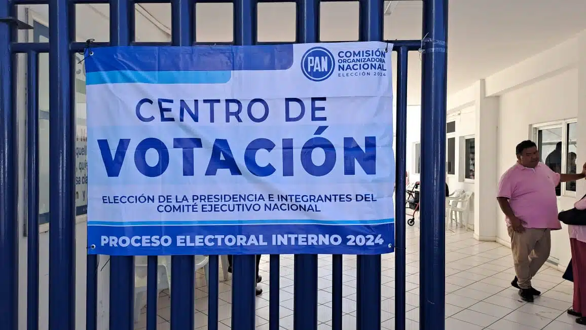 Centro de votación de las elecciones internas del PAN.