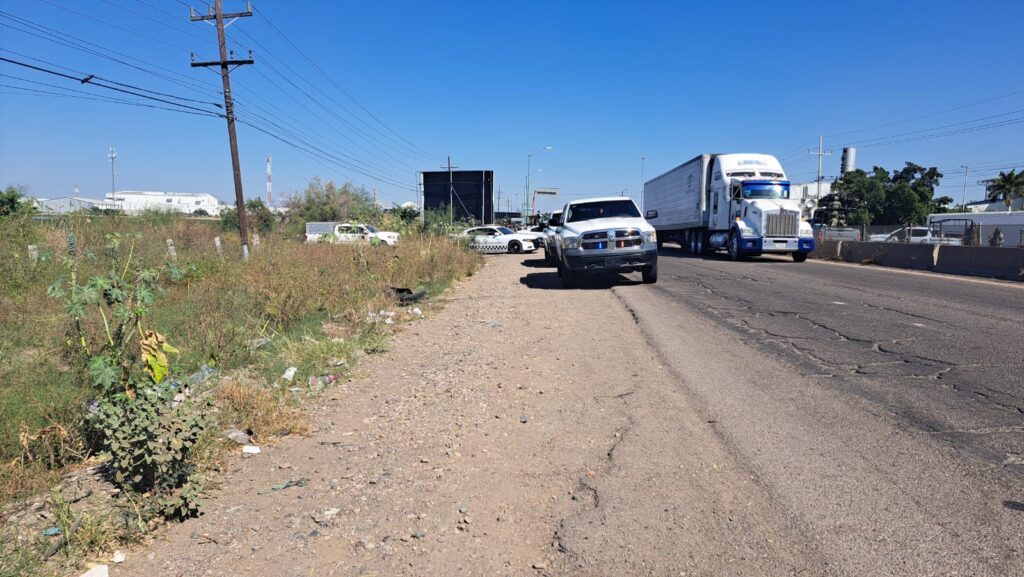 Encuentran a un hombre sin vida entre el monte cerca del trébol de El Diez, Culiacán