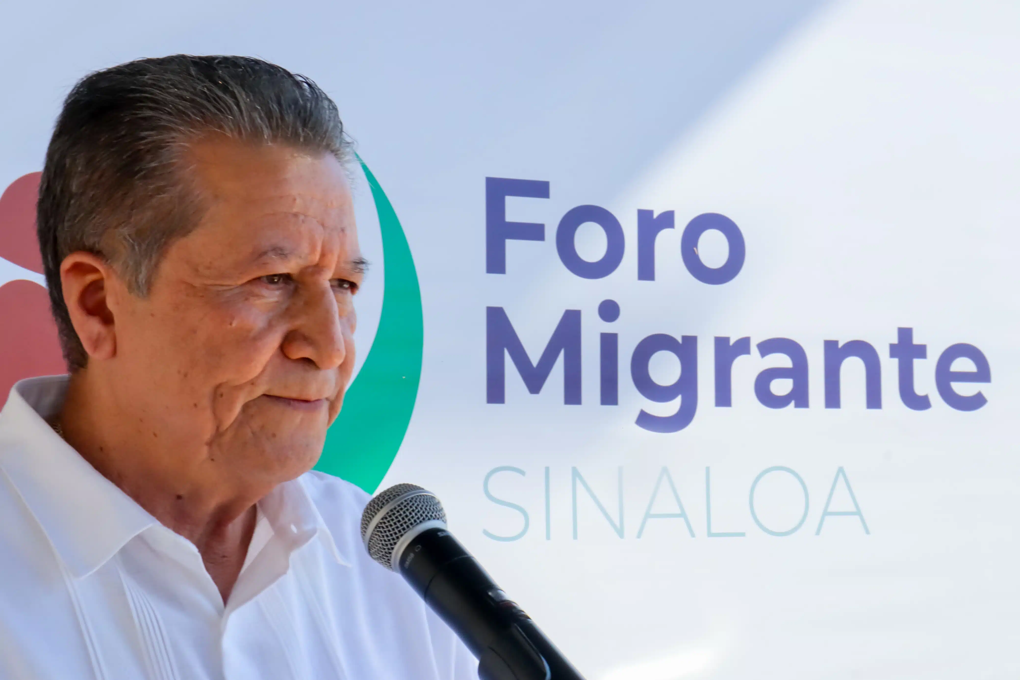 Feliciano Castro Meléndrez asiste al tercer Foro Migrante Sinaloa en Topolobampo