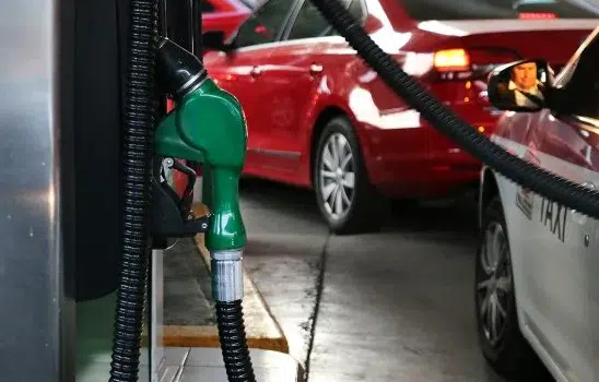 ¿Cuánto por litro? Checa el precio de las gasolinas en México para este domingo