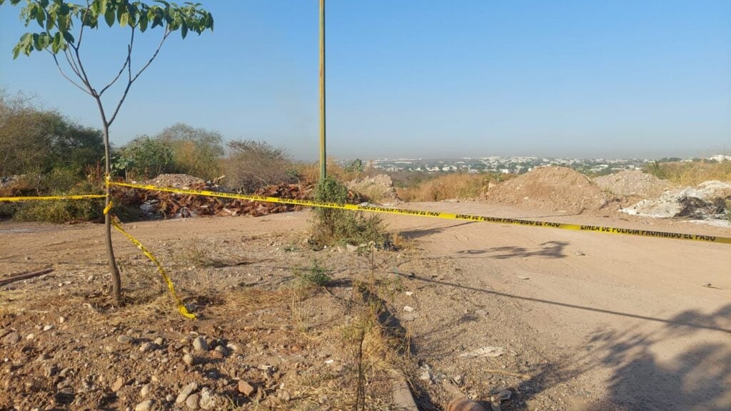 Encuentran a un hombre muerto y encintado del rostro