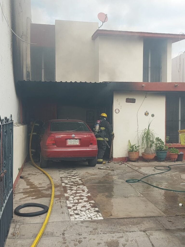 Incendio deja daños materiales en una vivienda en Mazatlán