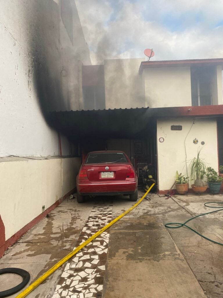 Incendio deja daños materiales en una vivienda en Mazatlán