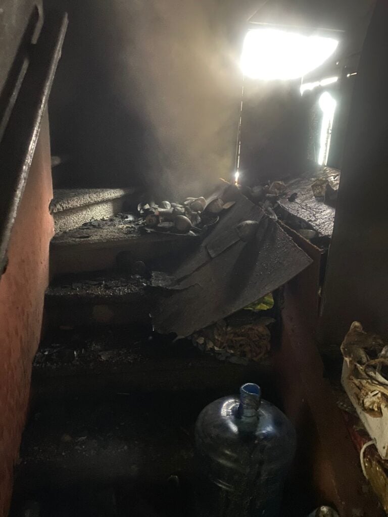 Incendio deja daños materiales en una vivienda en Mazatlán