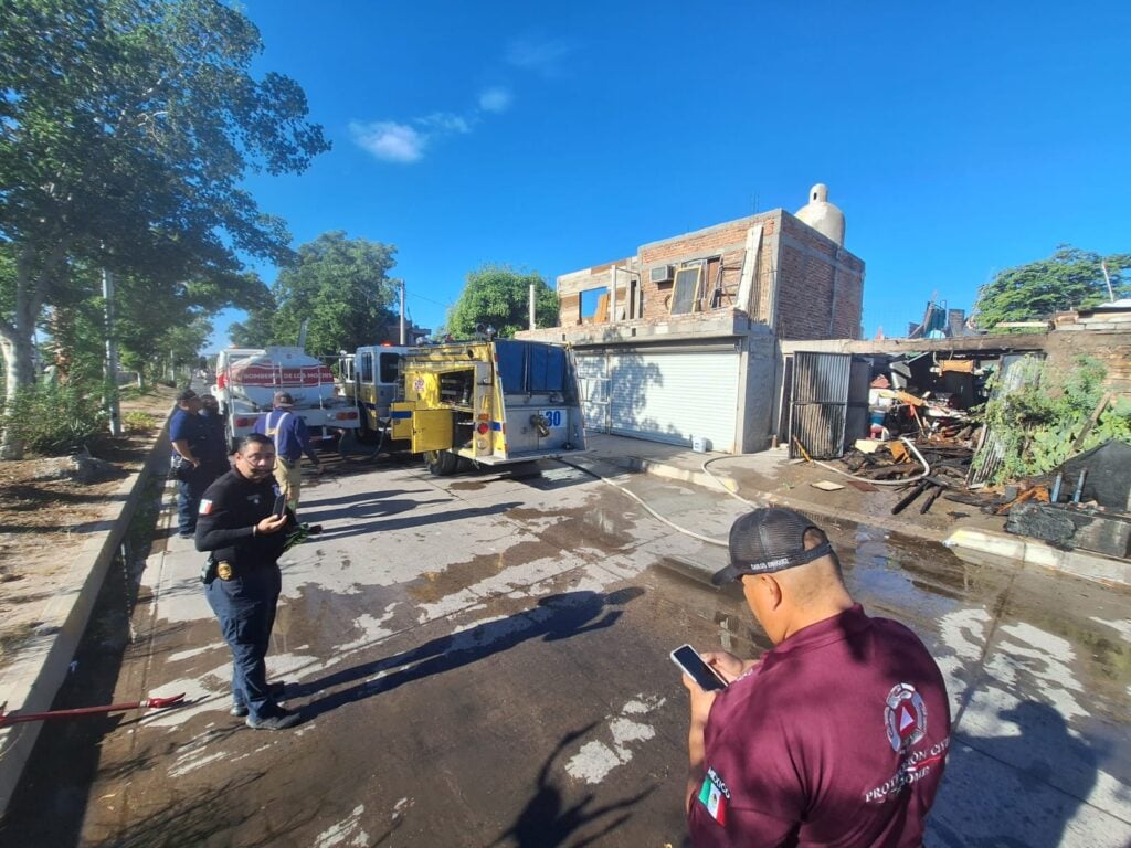 Incendio en vivienda de Los Mochis