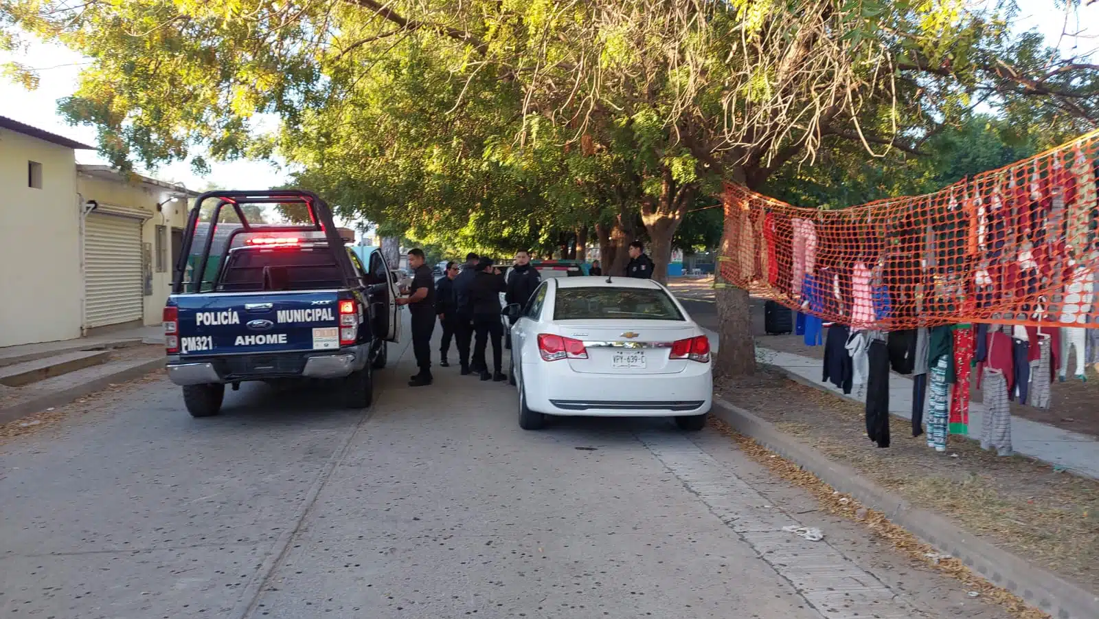 Infarto termina con la vida de adulto mayor en tianguis de Los Mochis