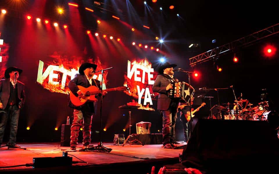 Intocable recibe homenaje en Texas por su legado cultural y musical