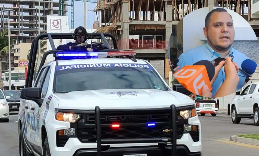 Patrulla de la policía de Mazatlán recorre las calles de la ciudad