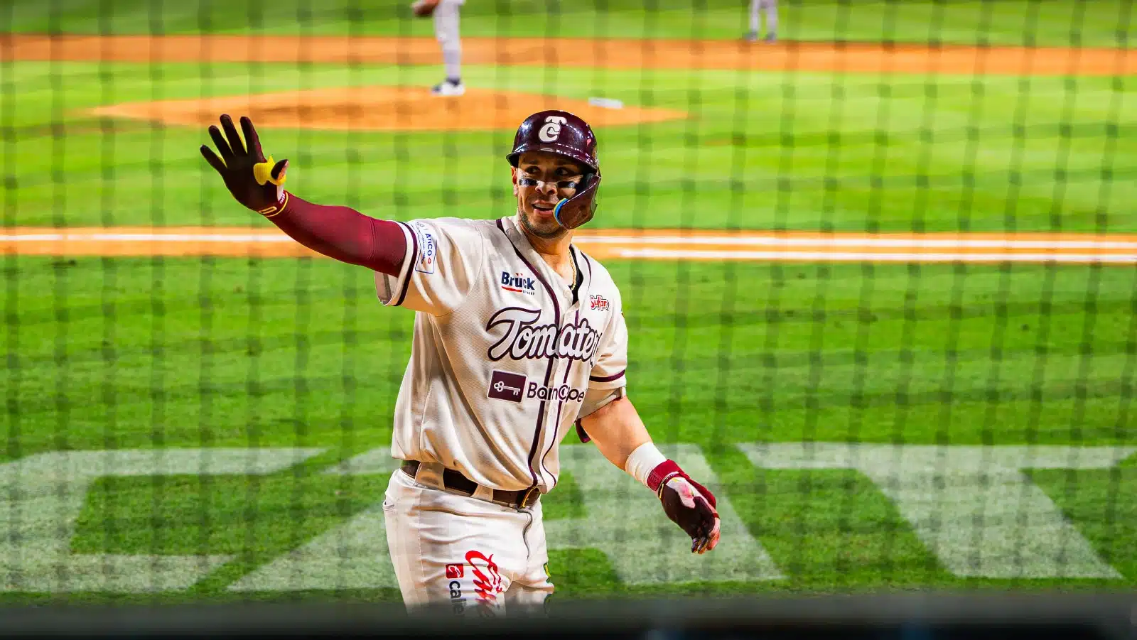 Joey Meneses ha sido el madero más encendido para Tomateros de Culiacán en esta primera vuelta de LMP