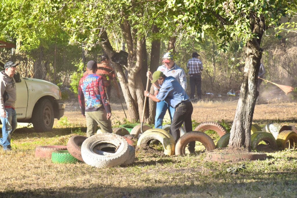 Jornada de limpieza en espacios educativos para reducir la reproducción del mosco transmisor del dengue