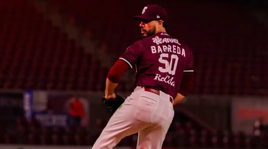 Manny Barreda, jugador de Tomateros de Culiacán.