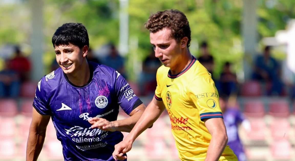 Jugadores de América y Mazatlán FC