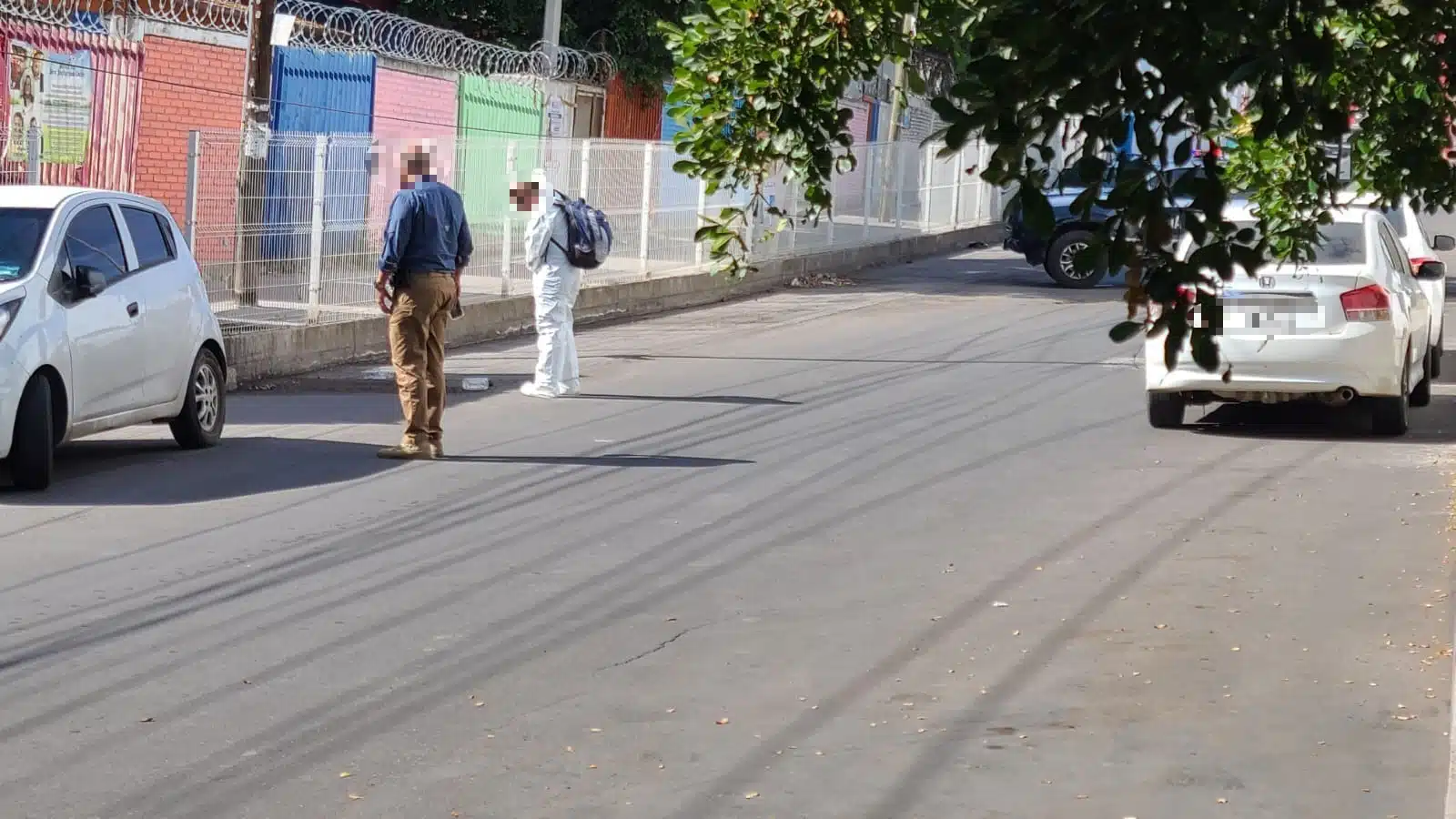 POLICÍACA CULIACÁN ENVASE SOSPECHOSOS (1)