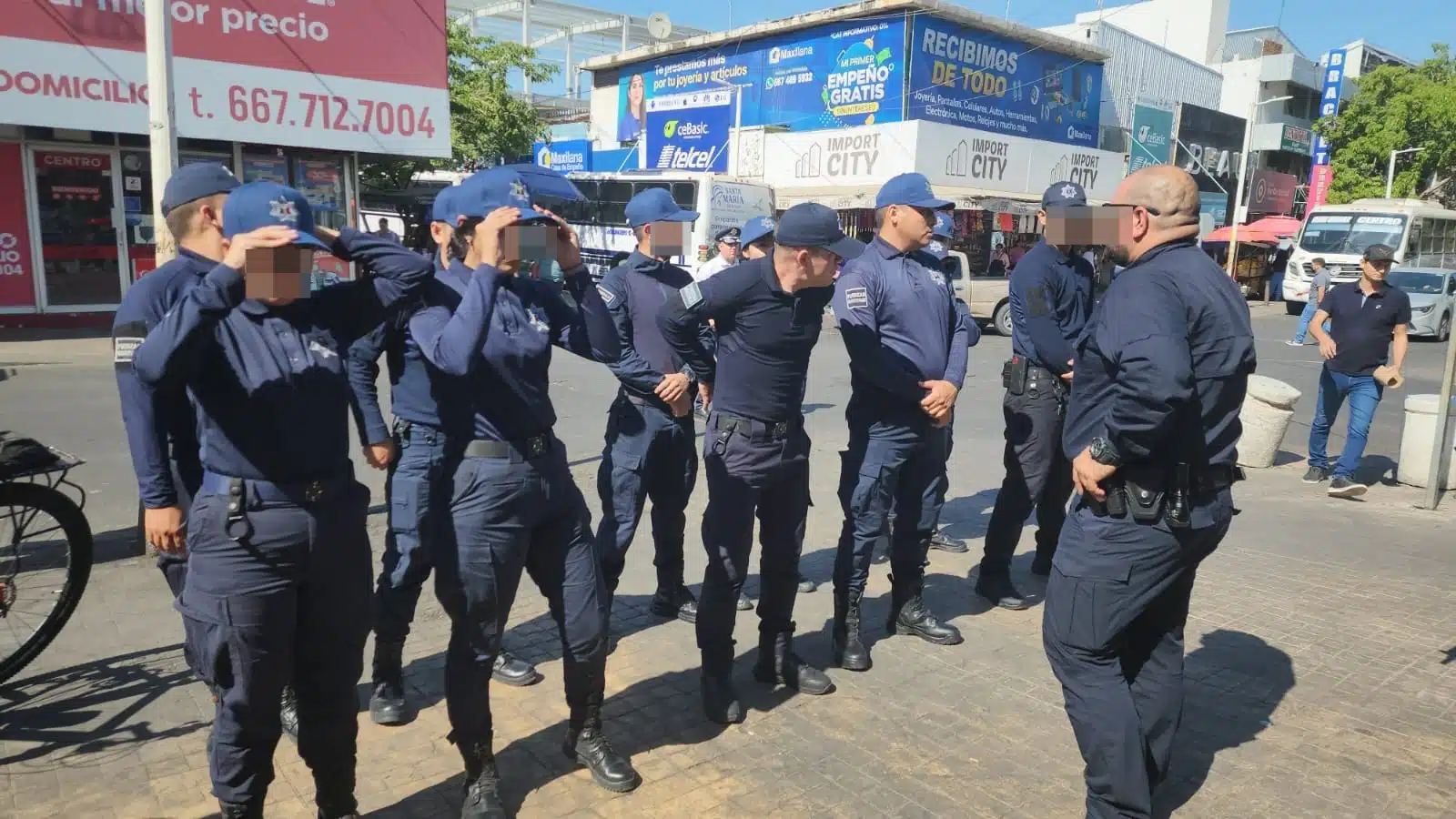 POLICÍAS EN EL CENTRO DE CULIACÁN SEGURIDAD FIN DE AÑO (5)