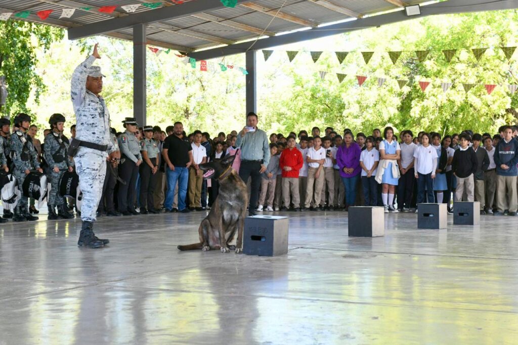 Perro de la Guardia Nacional supero carrera de obstáculos