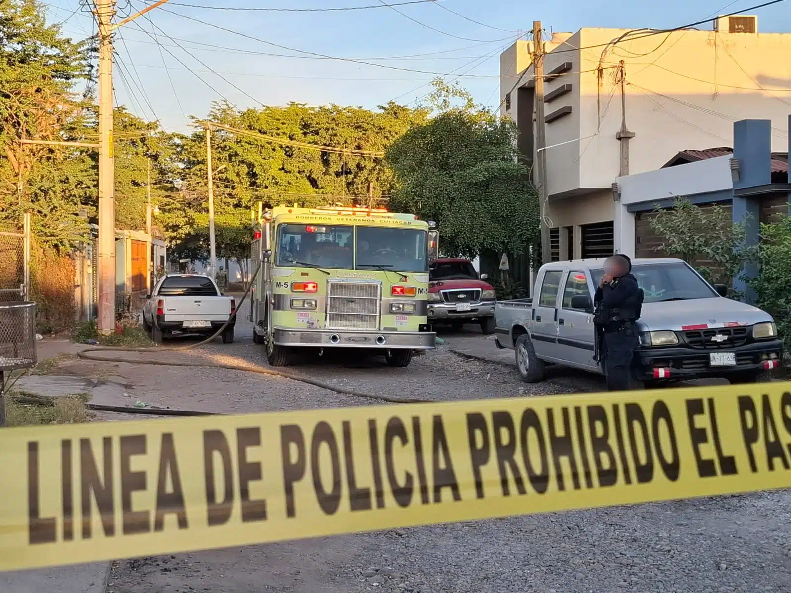 Elementos del Ejército, PEP y Bomberos en el lugar de los hechos.