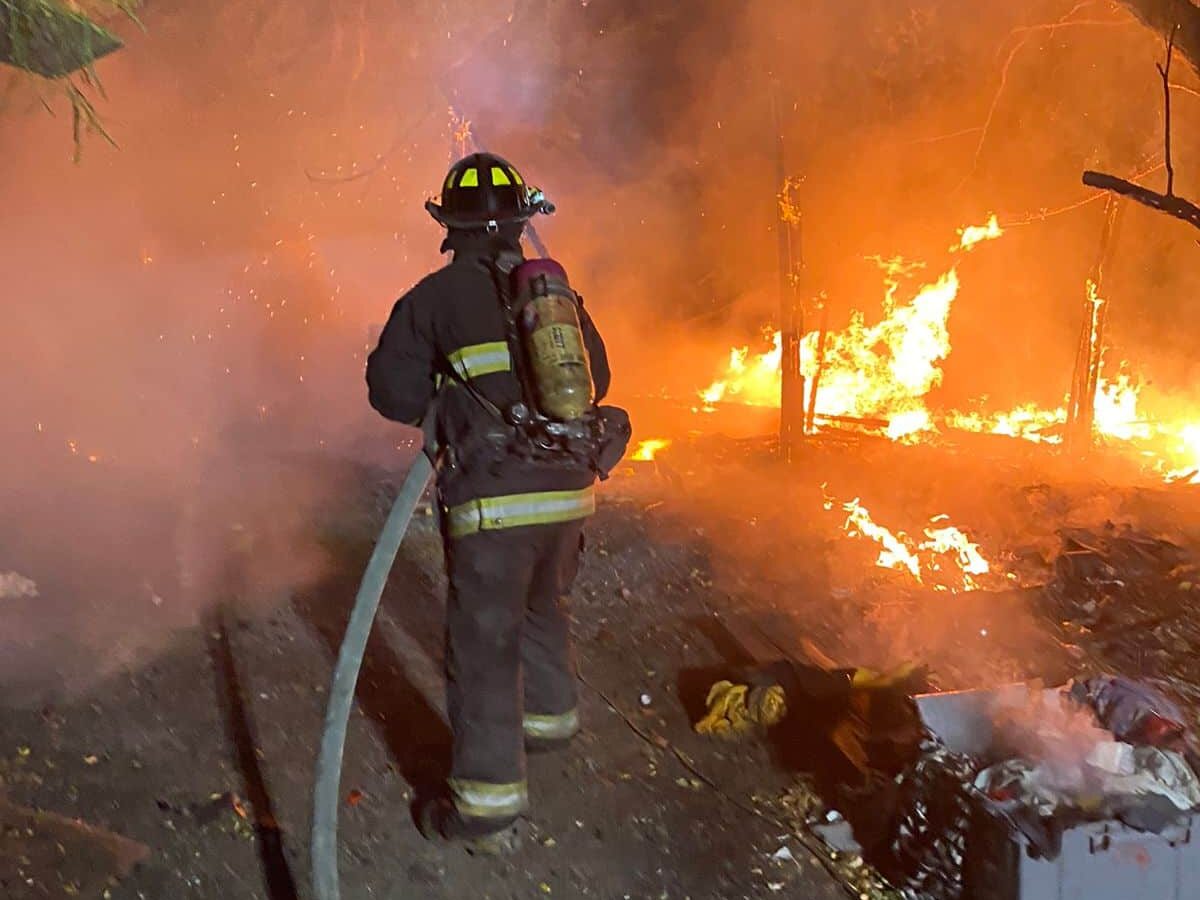 Reportan incendio en supermercado, no fue dentro del inmueble